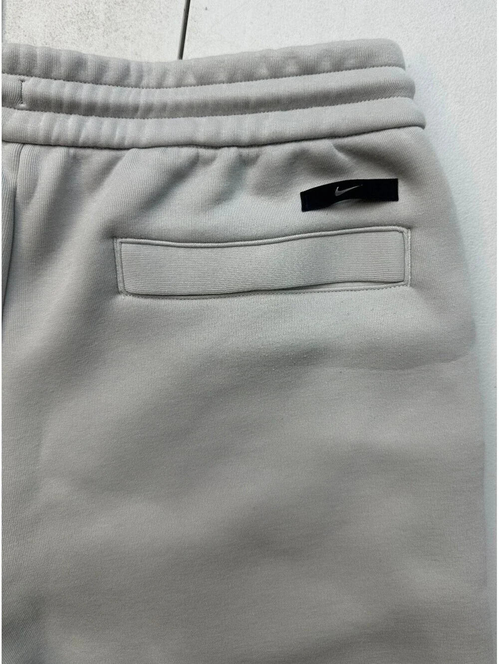 Nike Men’s Gray Fleece Pants Size Small Drawstring Straight Leg Sweatpants